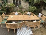 Salon de jardin en teck 16 places — table extensible, 4 chaises + 4 bancs