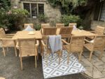 Table de jardin en teck extensible 200-300 cm + 10 chaises empilables – Image 3