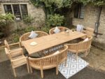 Salon de jardin en teck 16 places — table extensible, 4 chaises + 4 bancs – Image 5