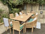 Salon de jardin en teck 14 places — table extensible, 8 chaises + 2 bancs – Image 3