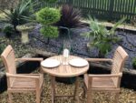 Ensemble bistro de jardin en teck — table pliante + 2 chaises – Image 3