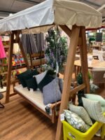 Balancelle de jardin en teck — banc suspendu avec auvent – Image 10